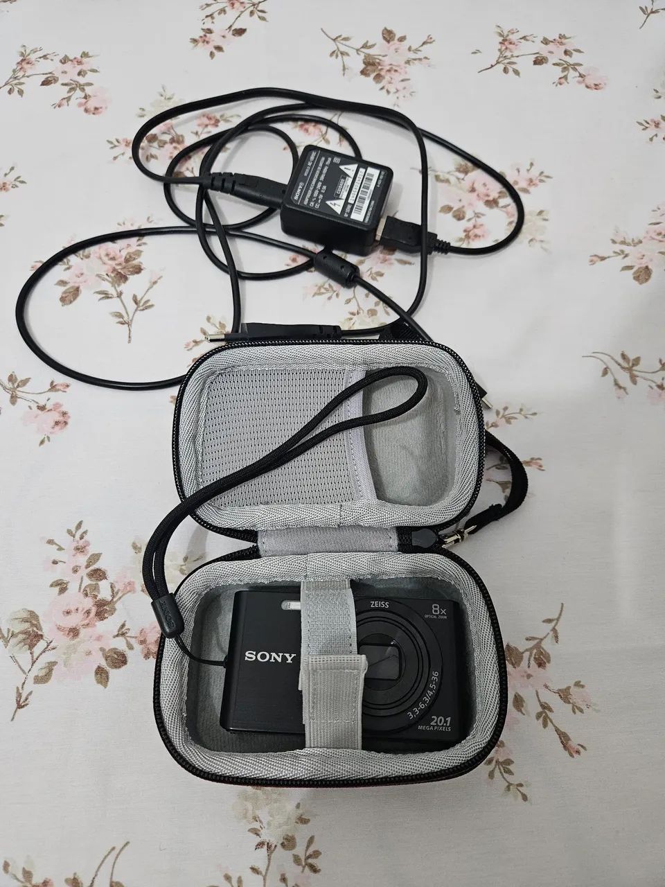 Câmera Digital Sony com Zoom Óptico 8x e 20.1MP - Foto 2