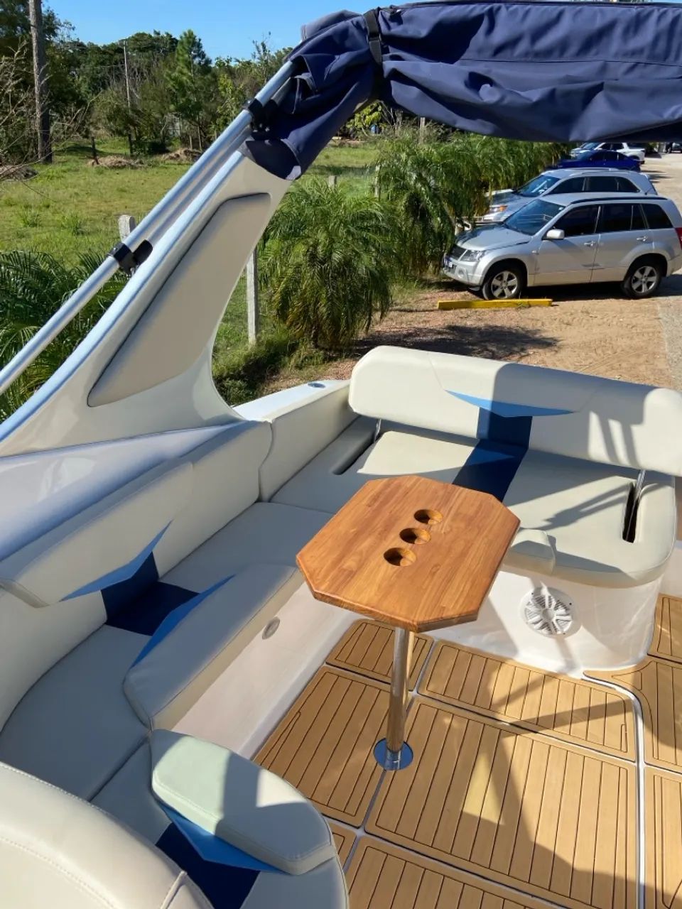 LANCHA TRITON 275 SPORT 2023 banheiro fechado 2 quartos de casal impecável   - Foto 6