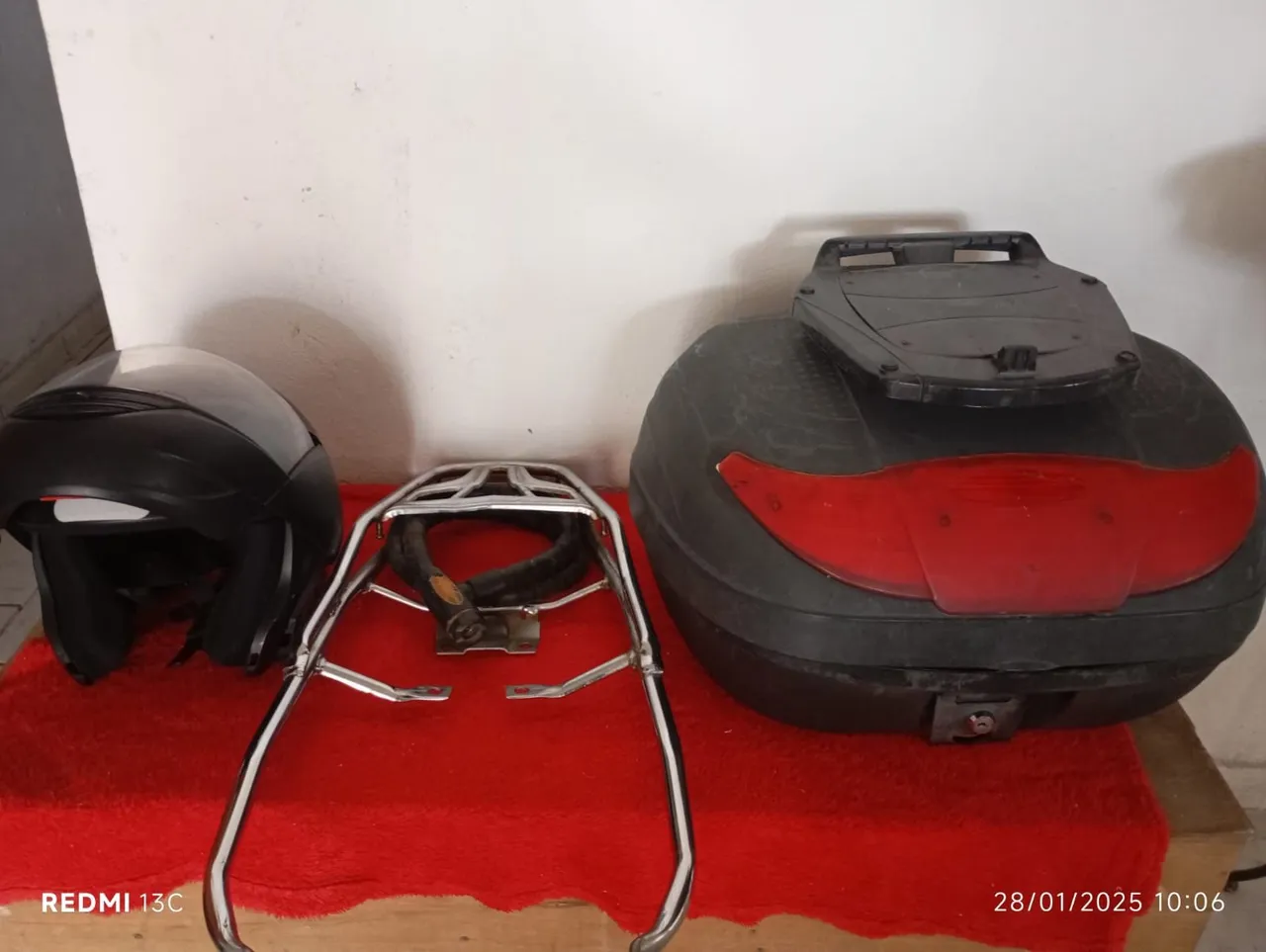 Kit Moto: Baú, Suporte, Capacete