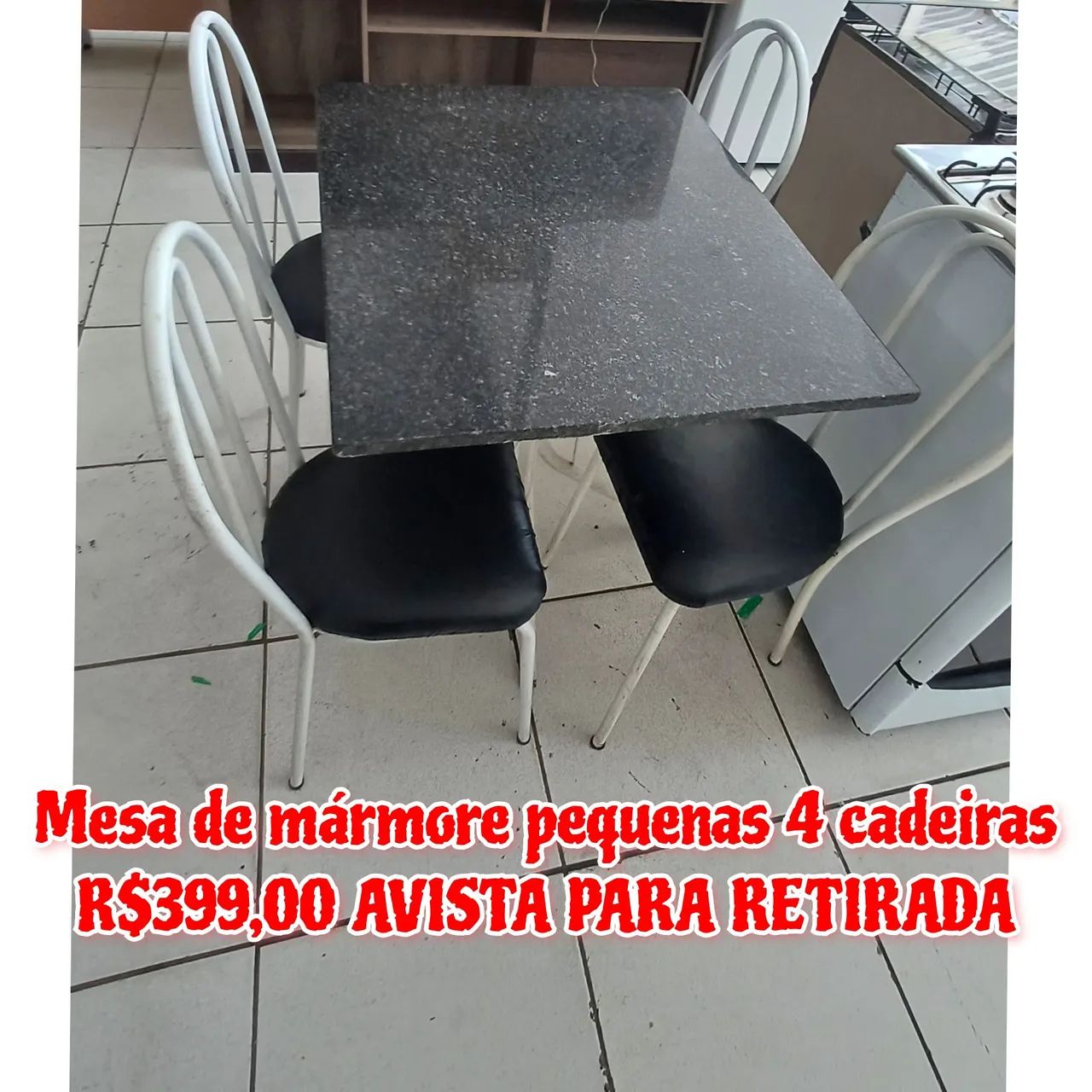 Mesa de mármore pequena 4 cadeiras