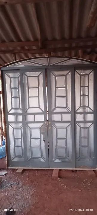 Porta de vidro 2,0/2,40 mts, metalon 30/50 chapa 18 - Foto 2