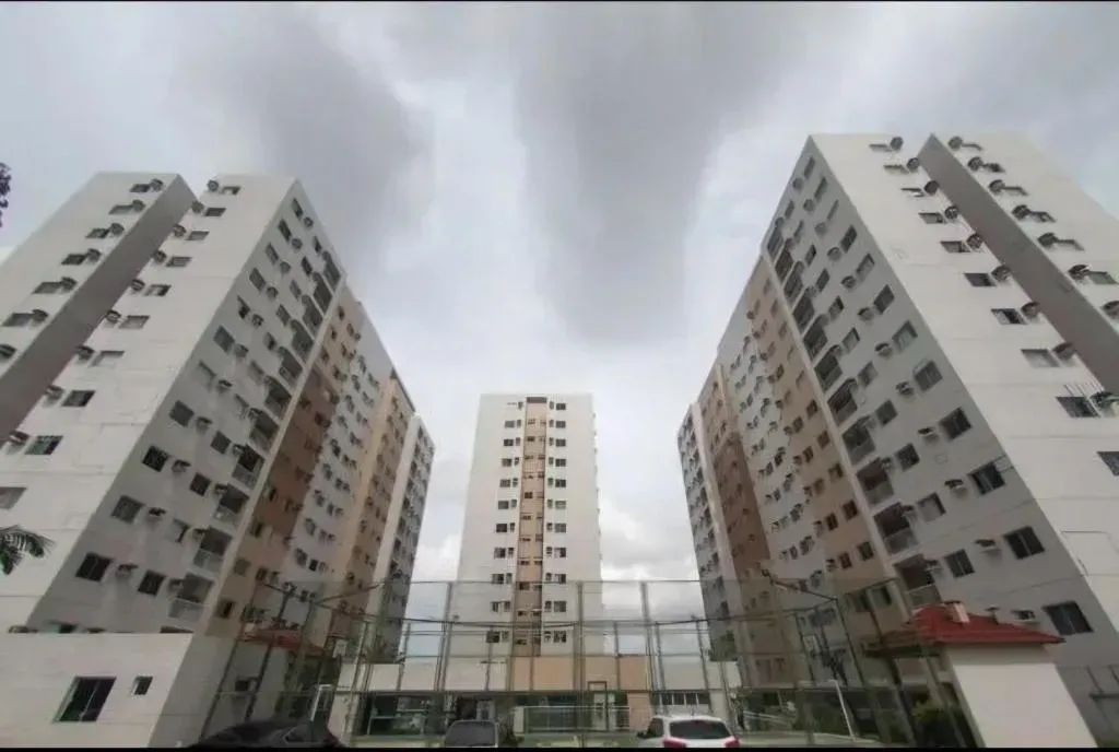 ED. TORRES TRIVENTO- Andar alto e Nascente  2 Quartos/ 1 Vaga