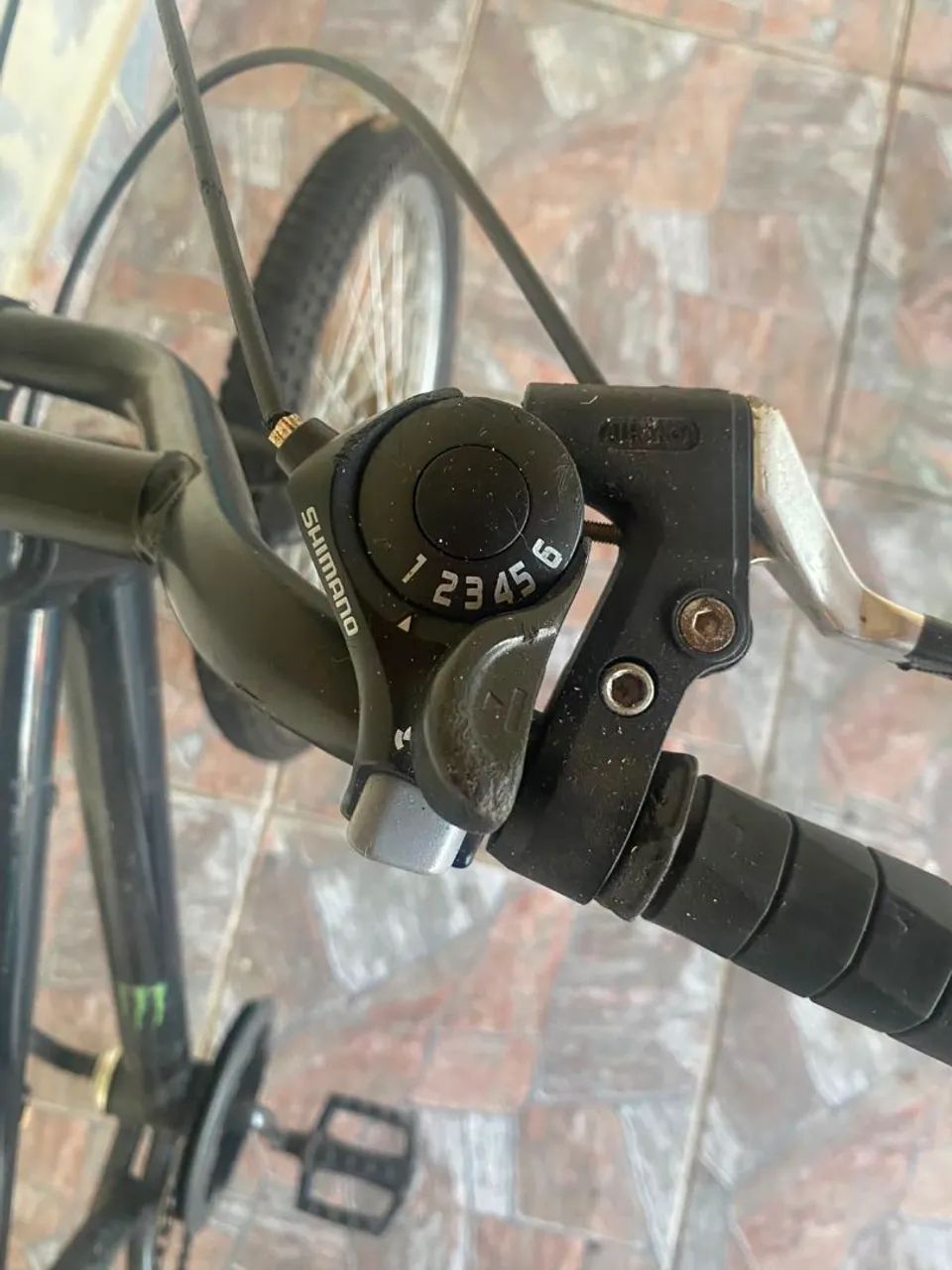 Bicicleta com marcha aro 20 - Foto 2