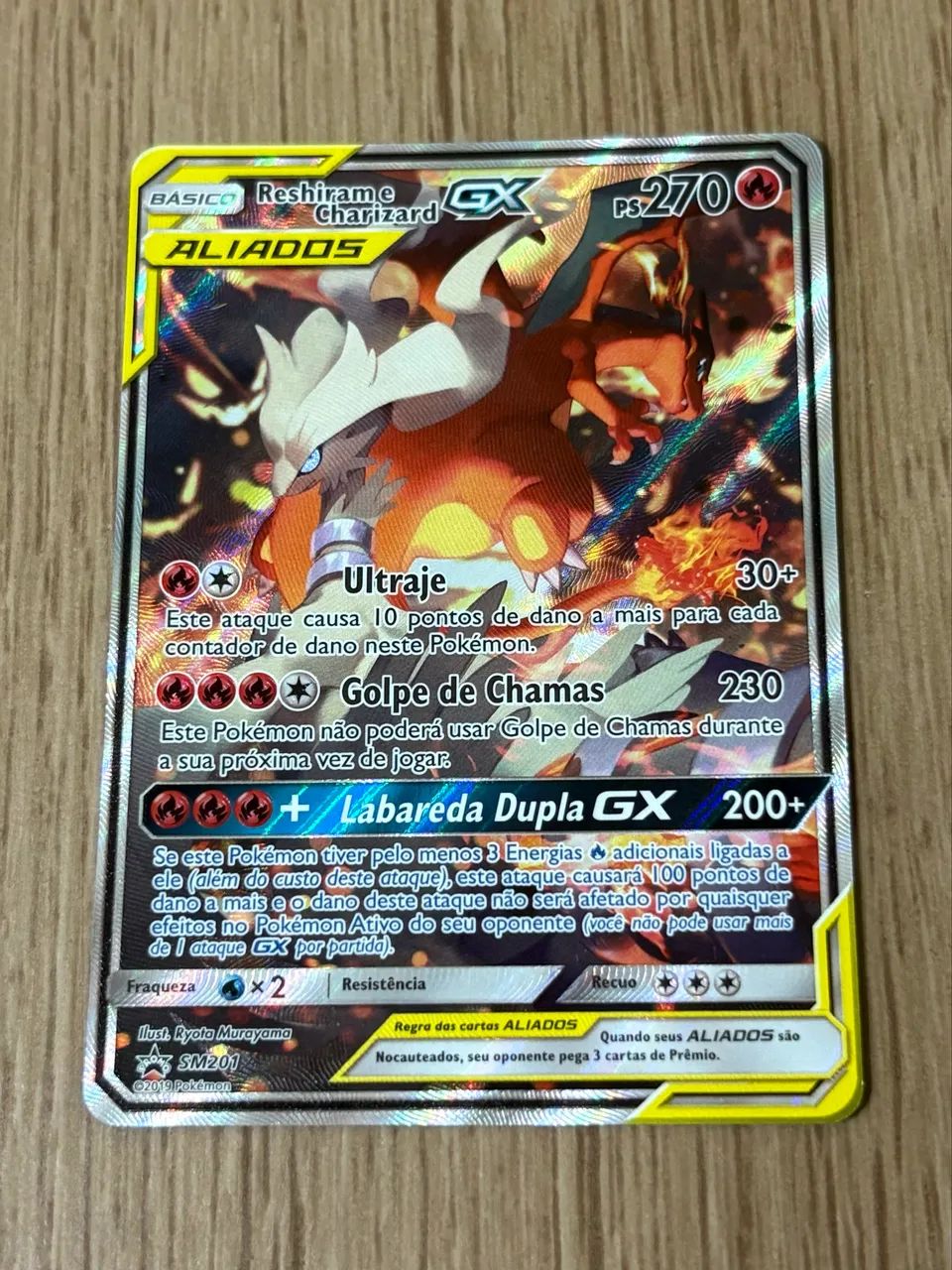 Carta Pokémon Charizard & Reshiram GX