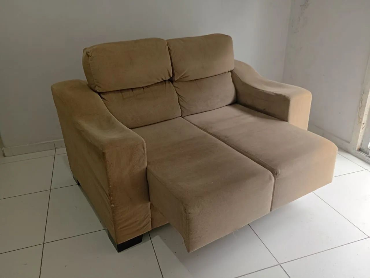 Sofá Retrátil Bege - Foto 3