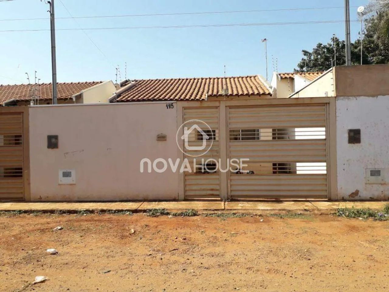 CASA BAIRRO CENTENÁRIO