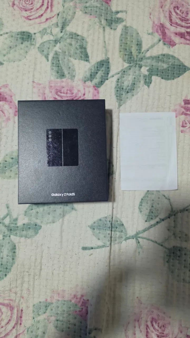 Samsung Galaxy Z Fold 5 512GB Prata com Nota Fiscal e acessorios - R$?4.300 - Foto 3