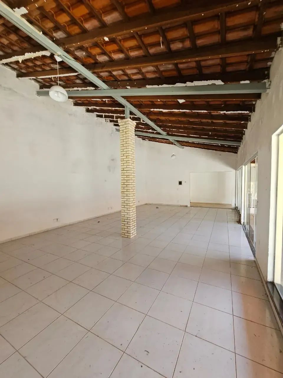 Conforto e Espaço: Casa de 2 Pavimentos com Área Verde e Frutíferas - Foto 4