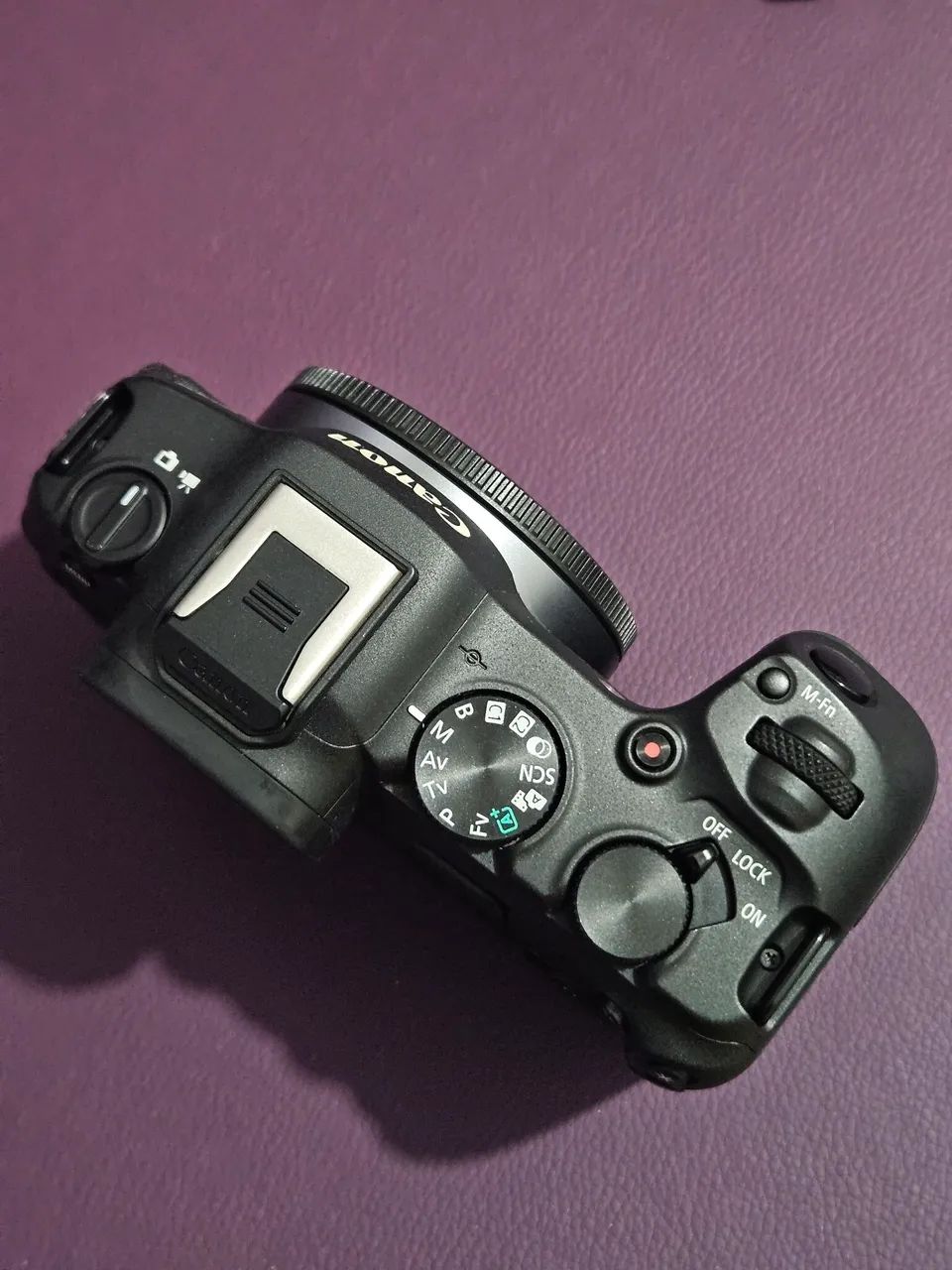 Canon r8 usada conservada - Foto 2