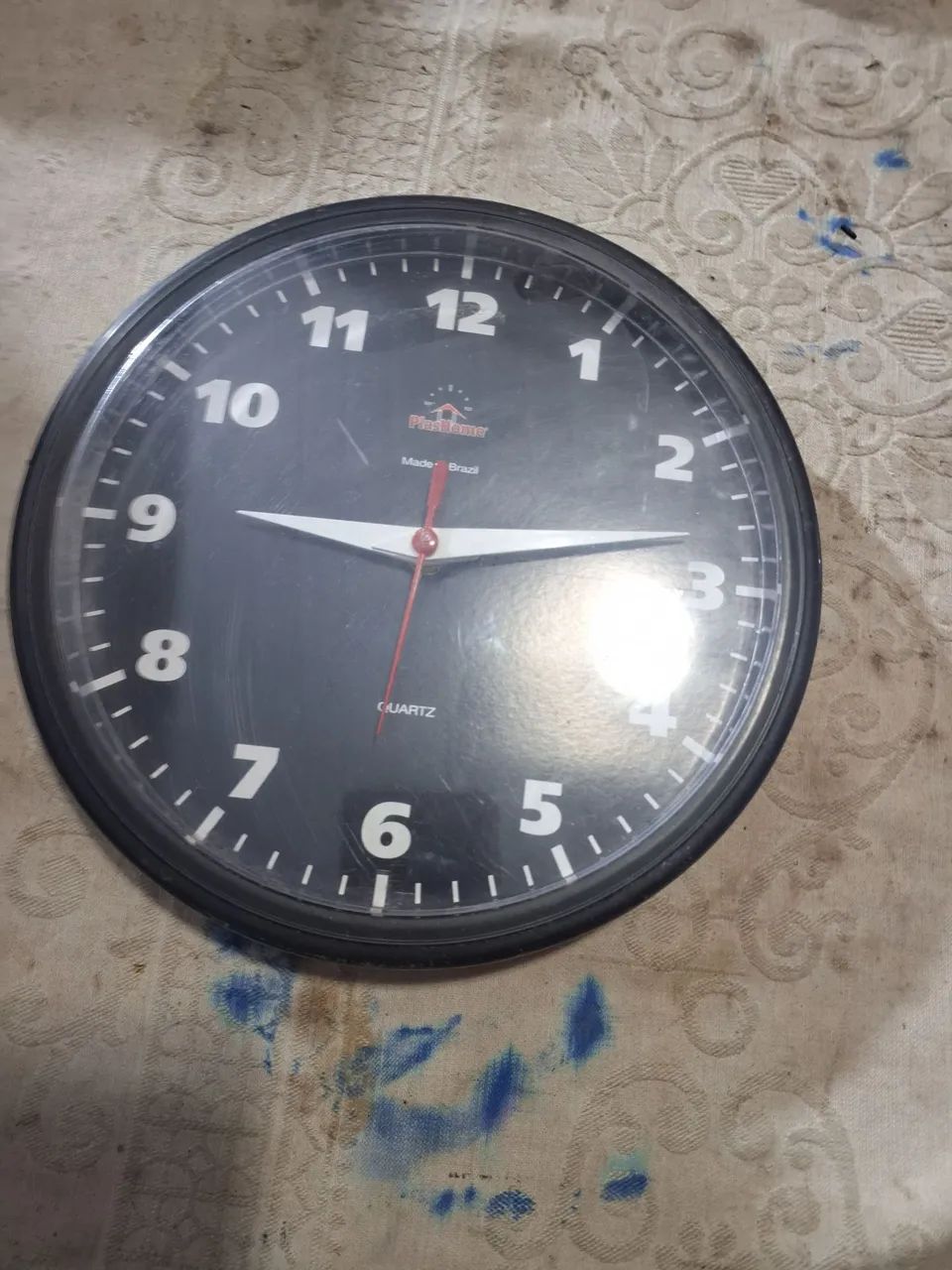 relogio de parede 22 centímetros  ....funcionando 