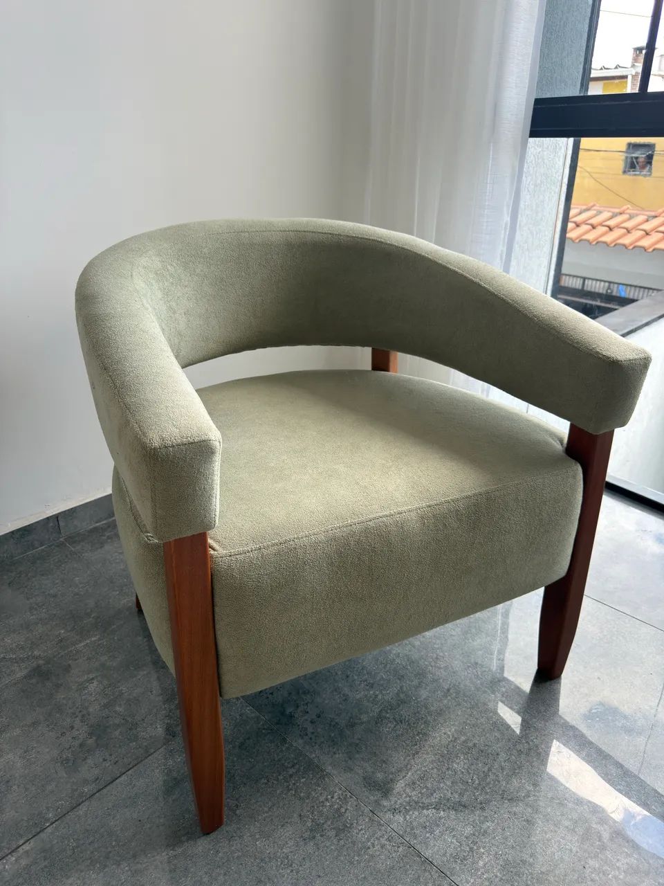 Poltrona Bouclé - Verde Sálvia de ótima qualidade  - Foto 2