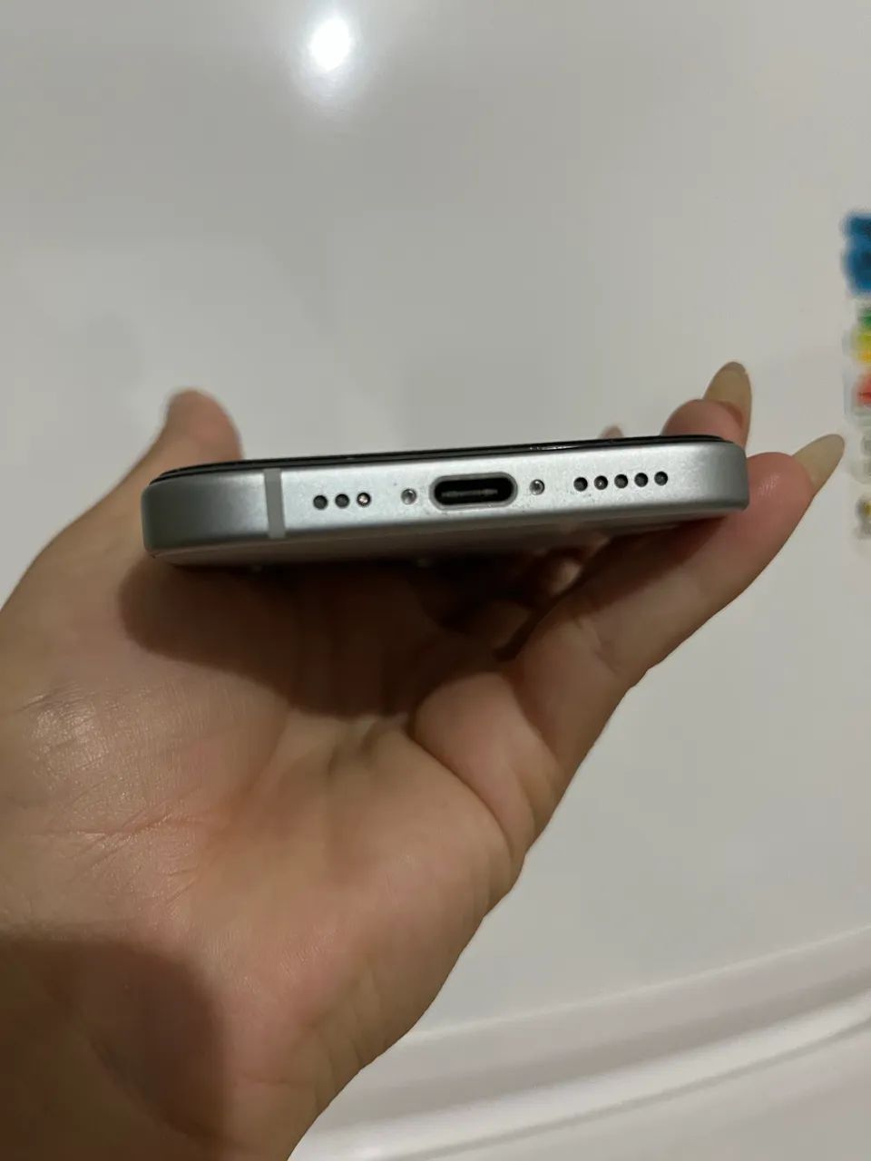 iPhone 15  bateria 100% - Foto 4