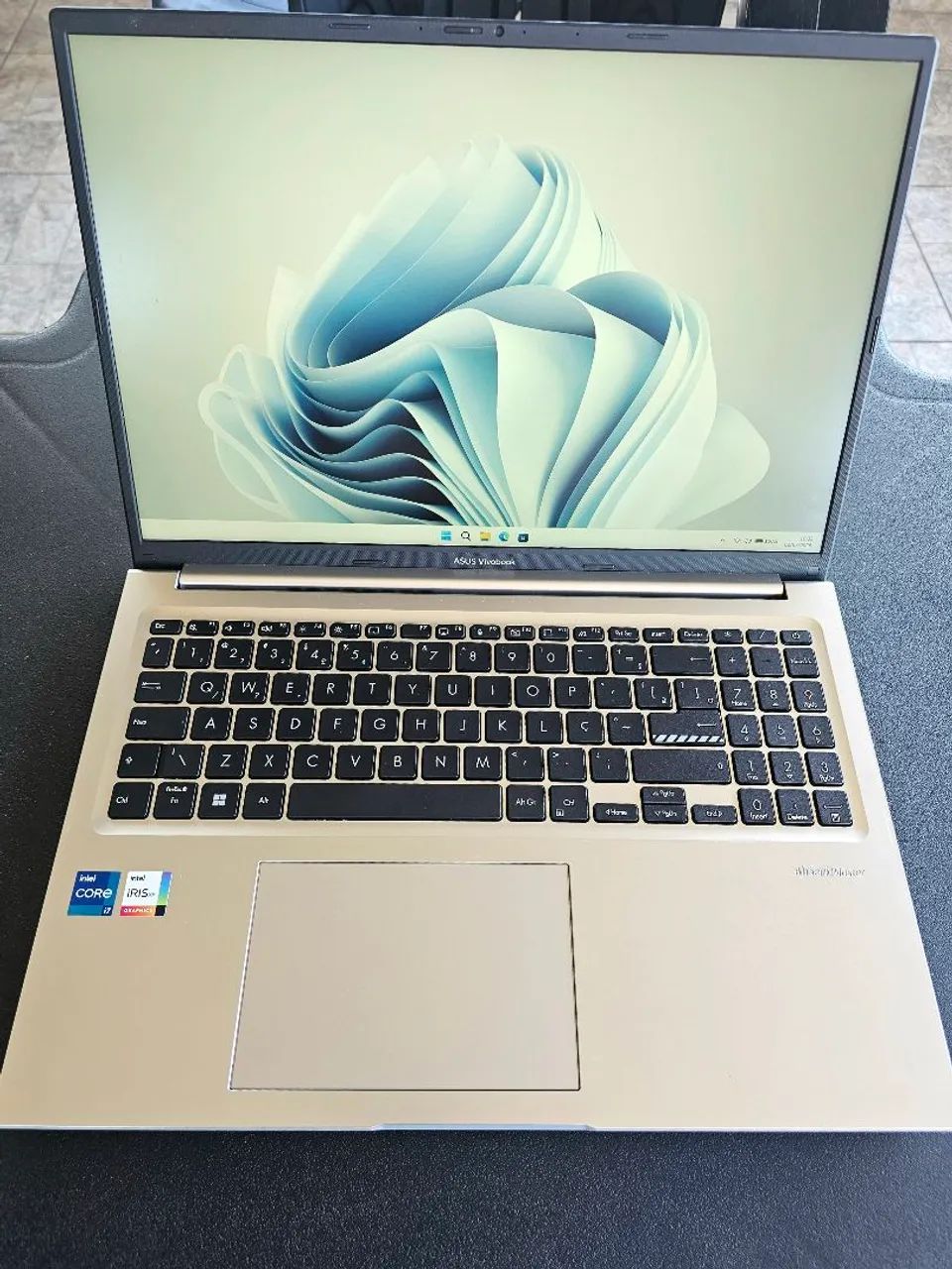 AsusVivobook - i7 1255u