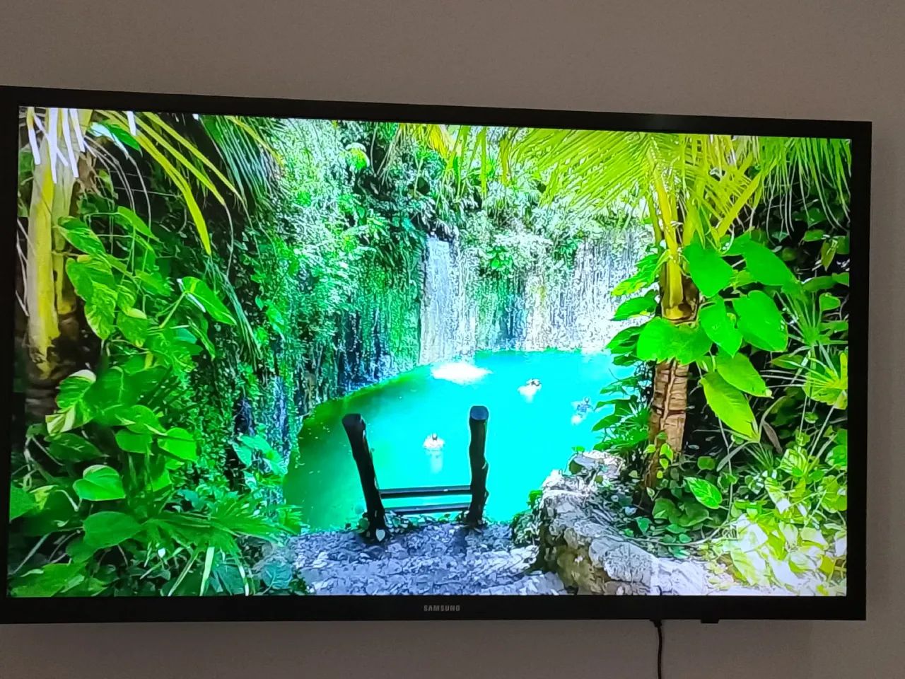 TV 32", Samsung, Smart. Novinha!  - Foto 4