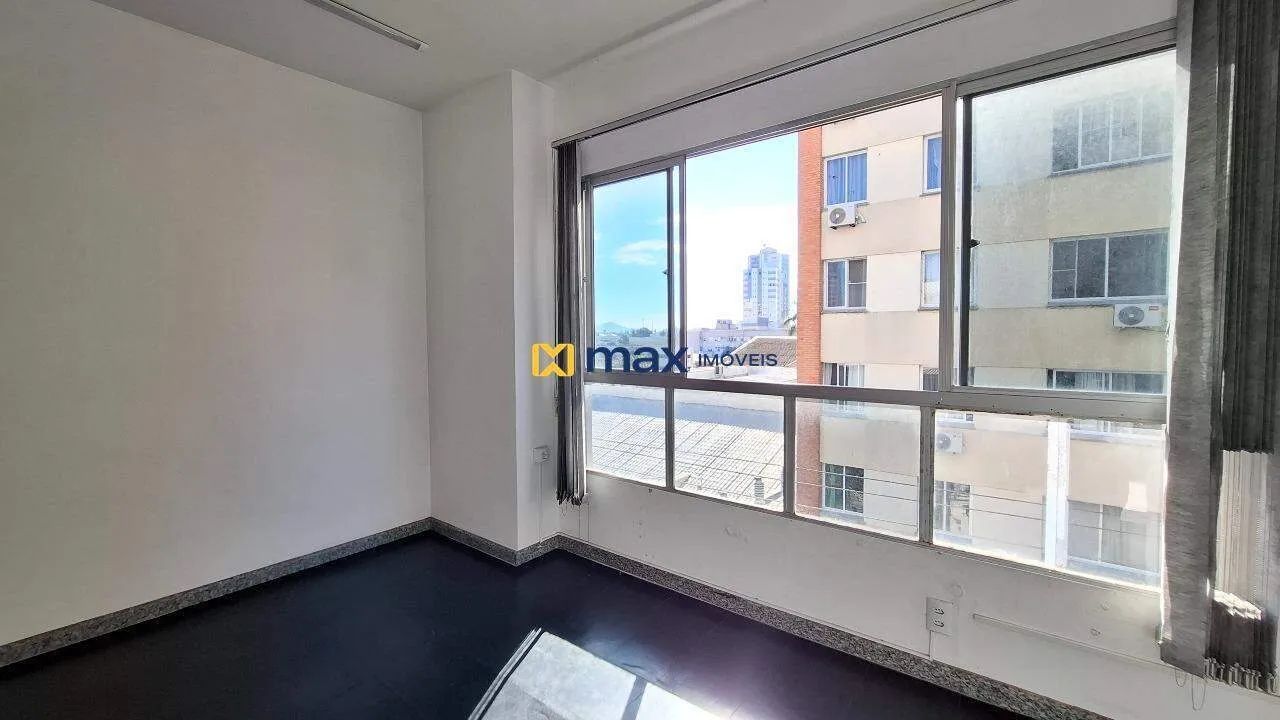 Sala comercial à venda no bairro Centro em Itajaí