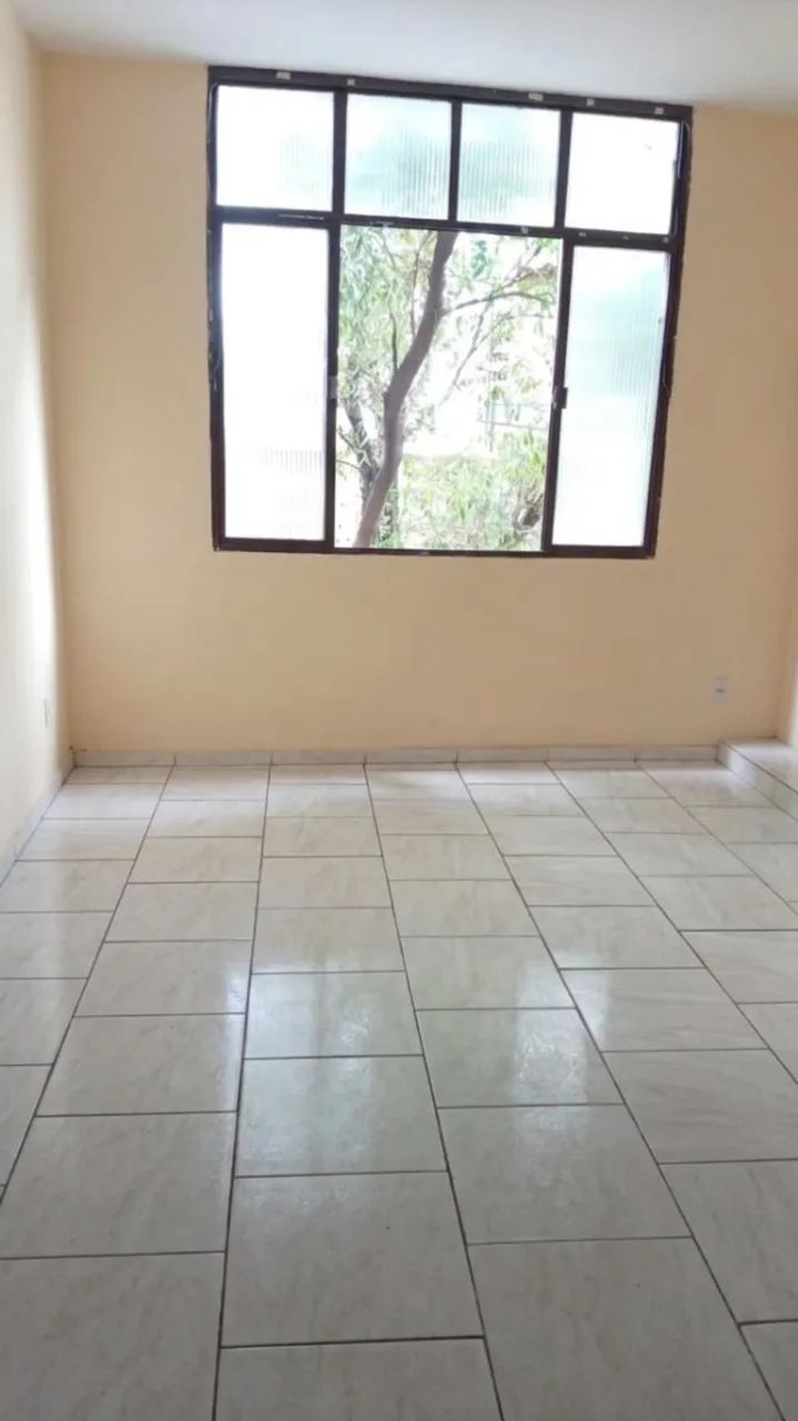 Alugo sala comercial com banheiro no Centro de Nova Iguaçu 16m2