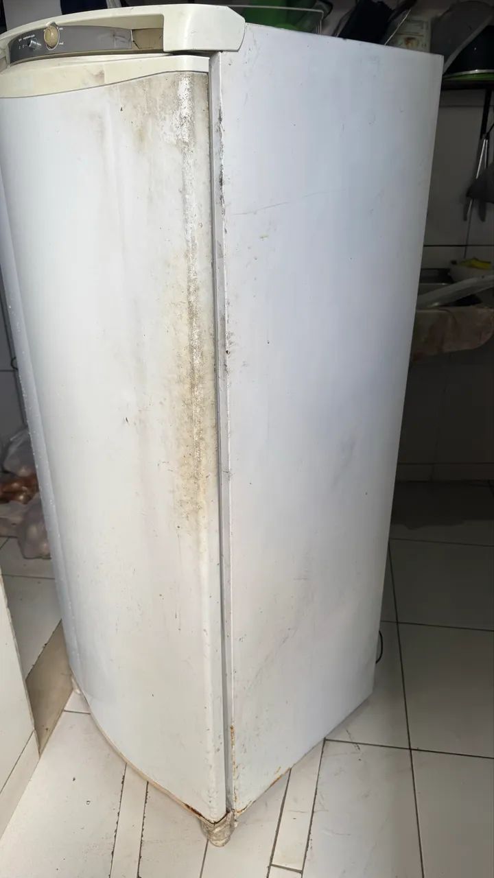Vendo freezer vertical cônsul de 260l - Foto 4
