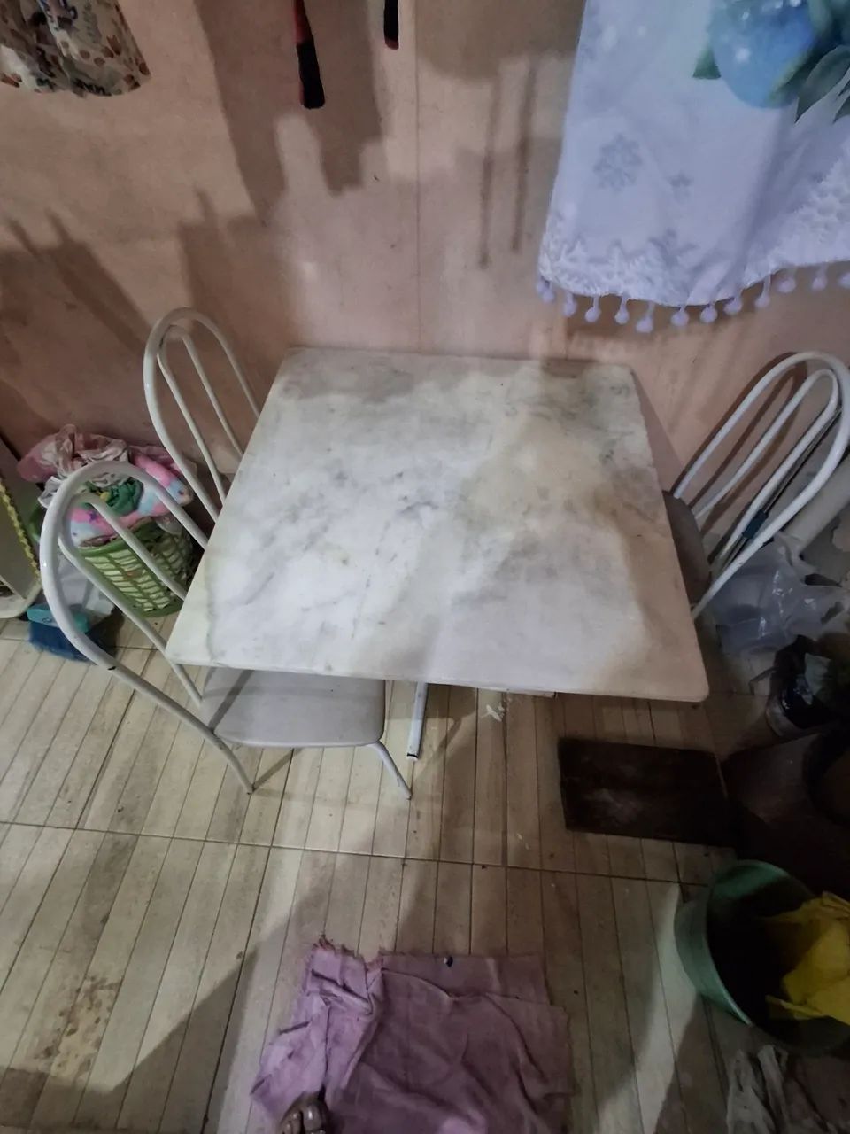 Mesa 4 cadeiras 