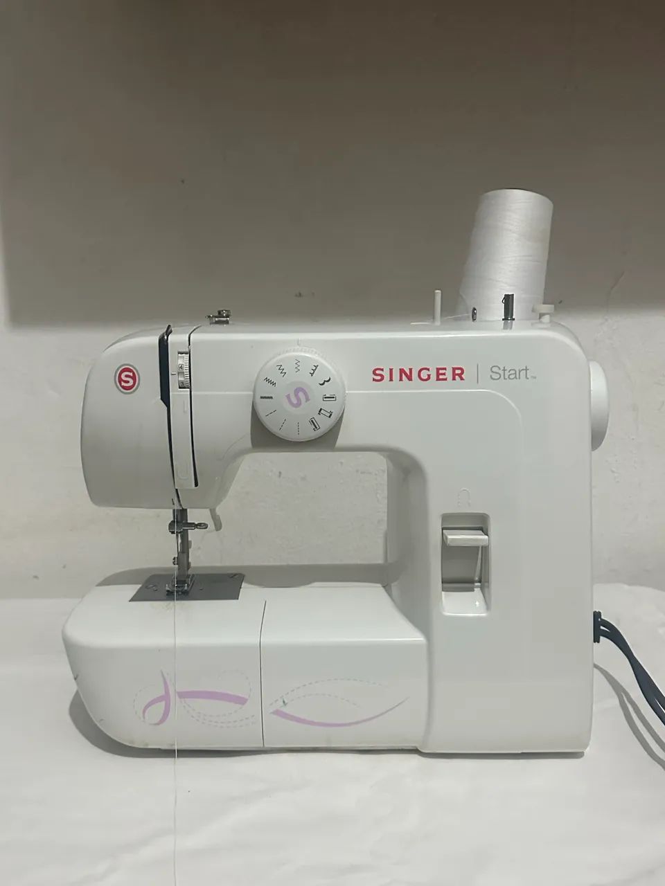 Singer Start Branco Perfeito estado.