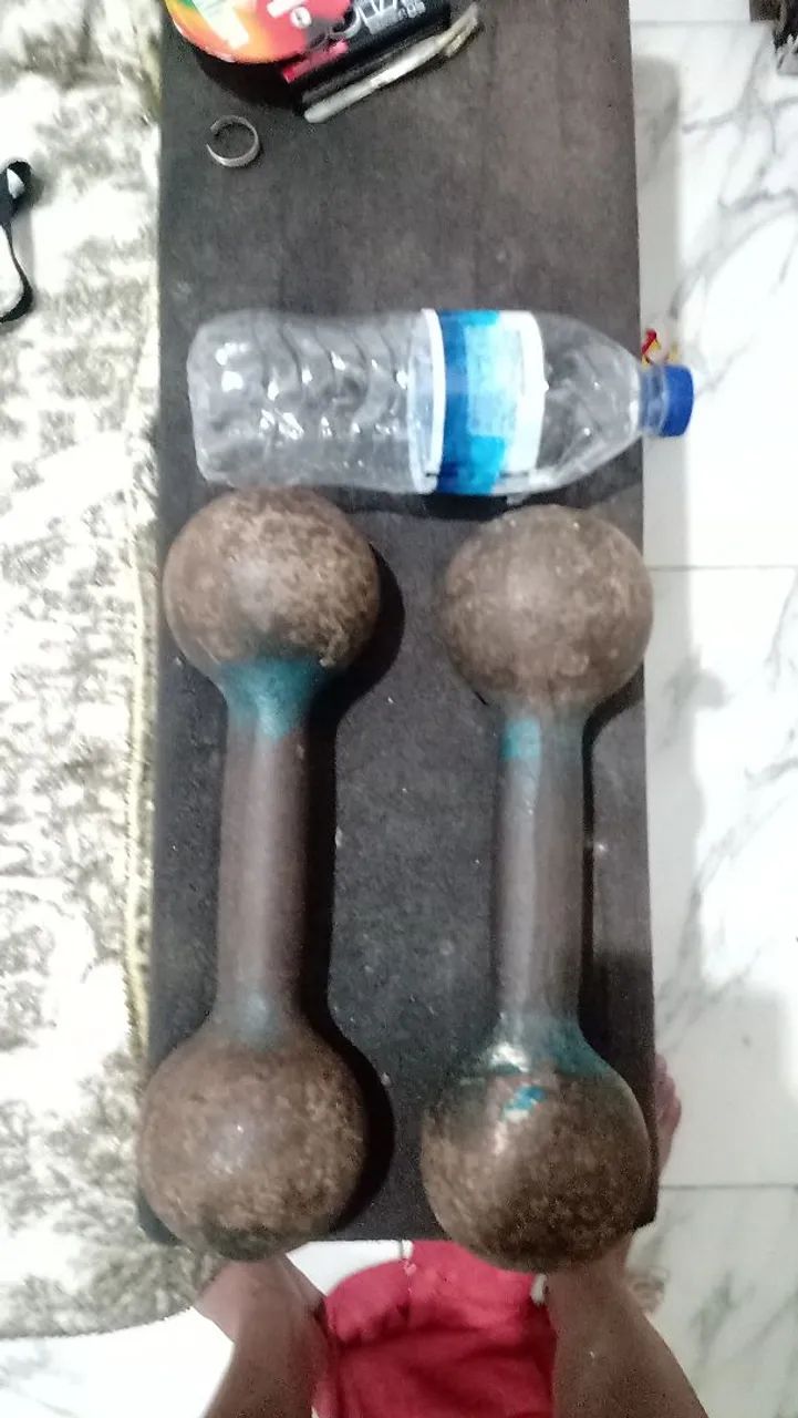 Halteres de 5kg ( Ferro Maciço) - Foto 3