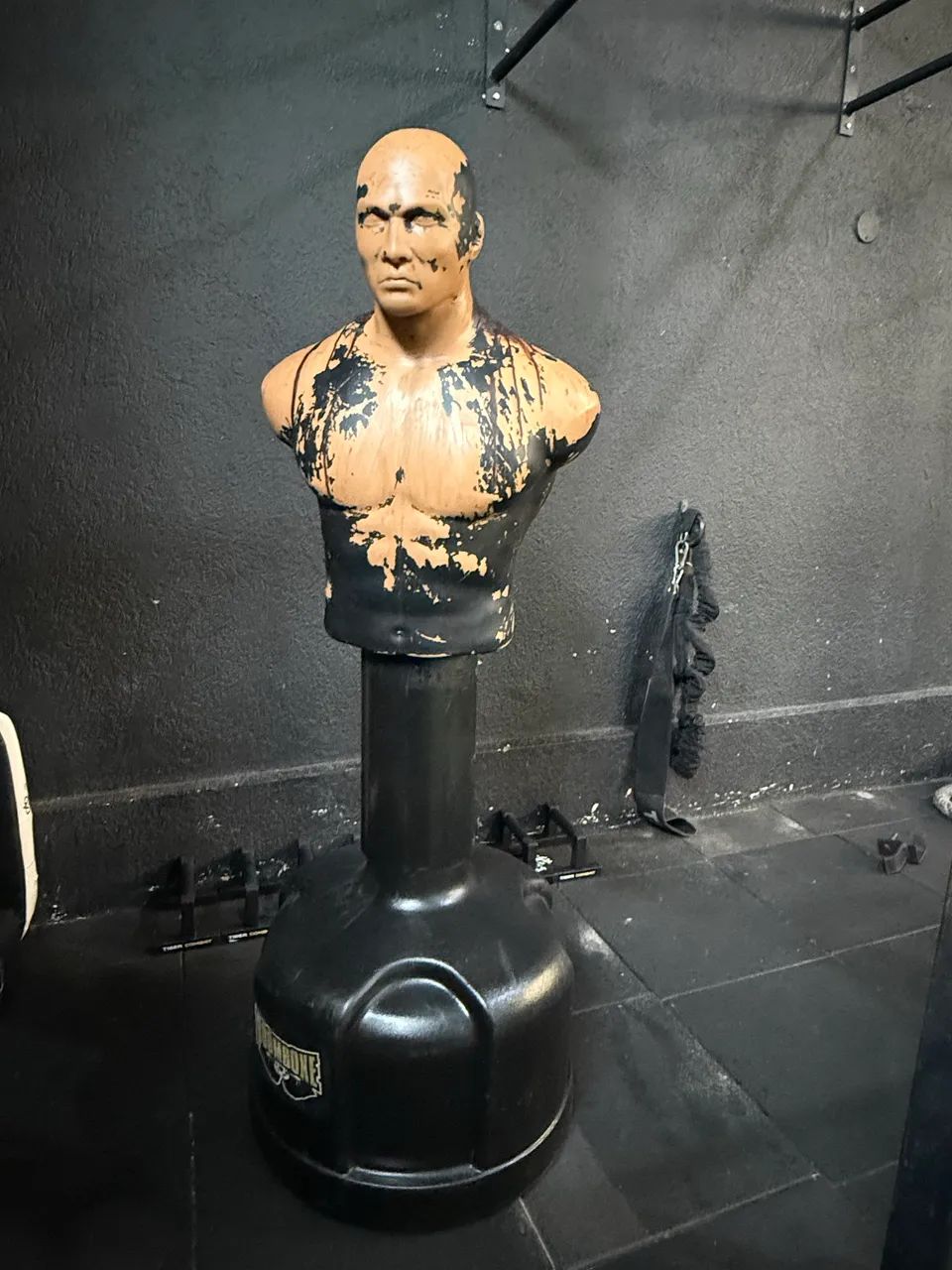 Bob boneco simulador de luta