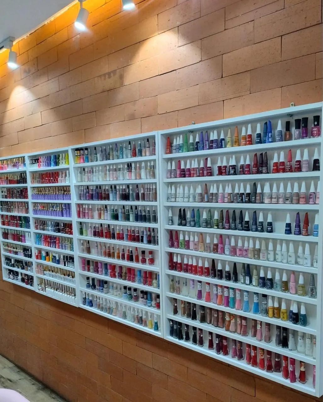 NAIL DESIGNER - VAGA - Foto 2