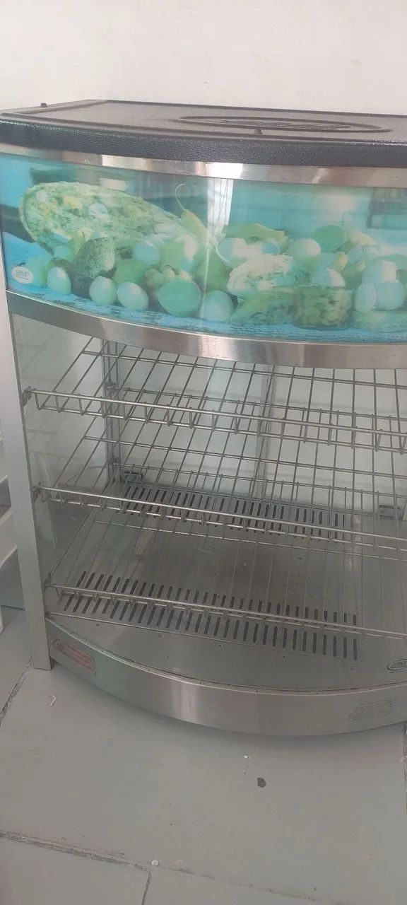 Estufa em bom estado e funcionando perfeitamente 