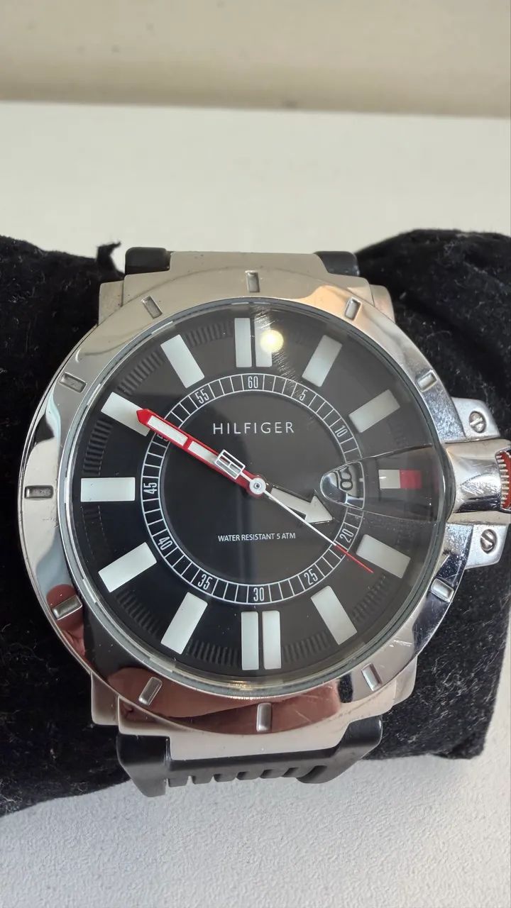 Relógio Tommy Hilfiger usado, original, 42mm, pulseira de borracha. - Foto 2