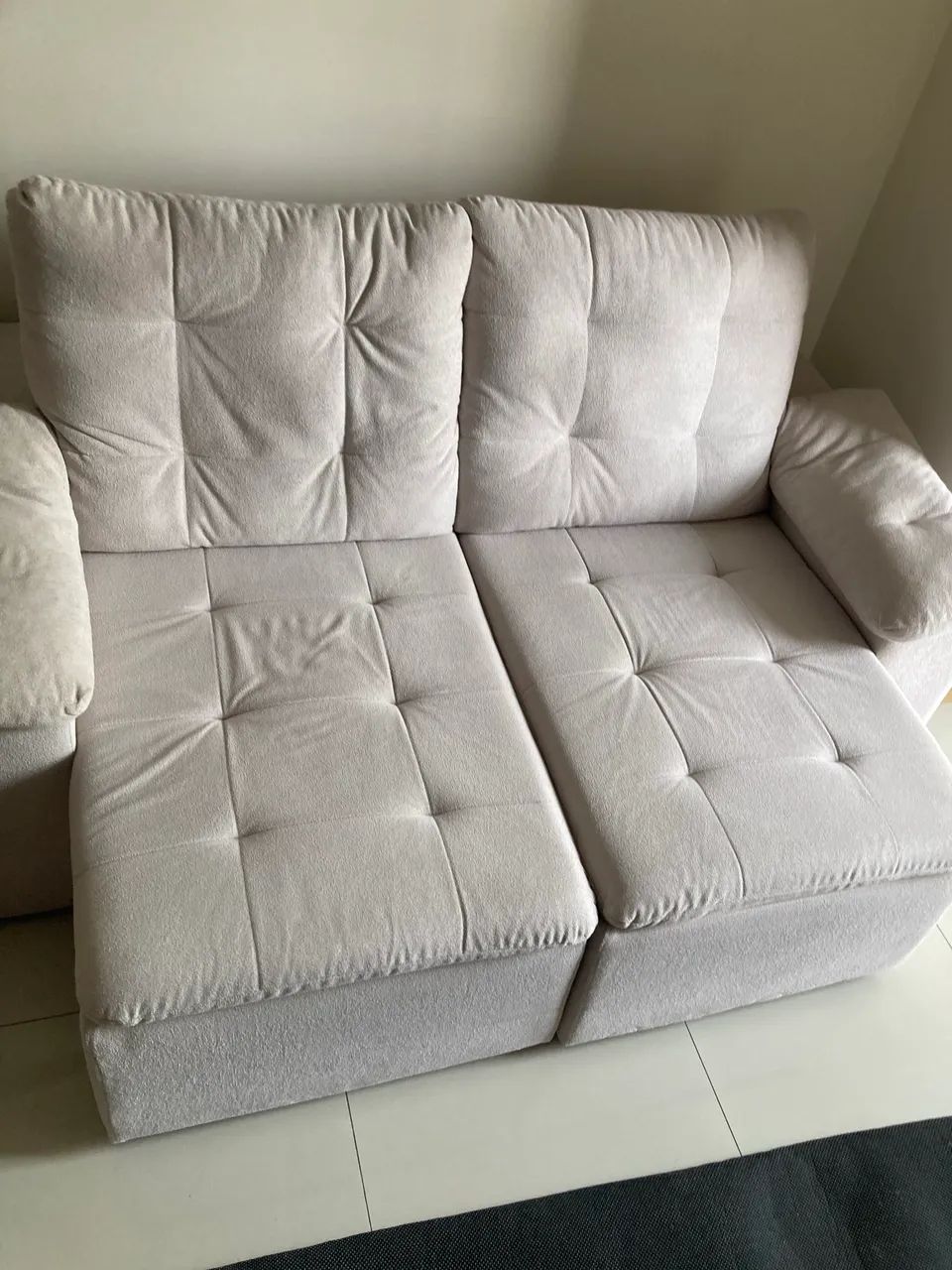 Vendo sofá retrátil bege, medida 1,90. Em ótimo estado  - Foto 5