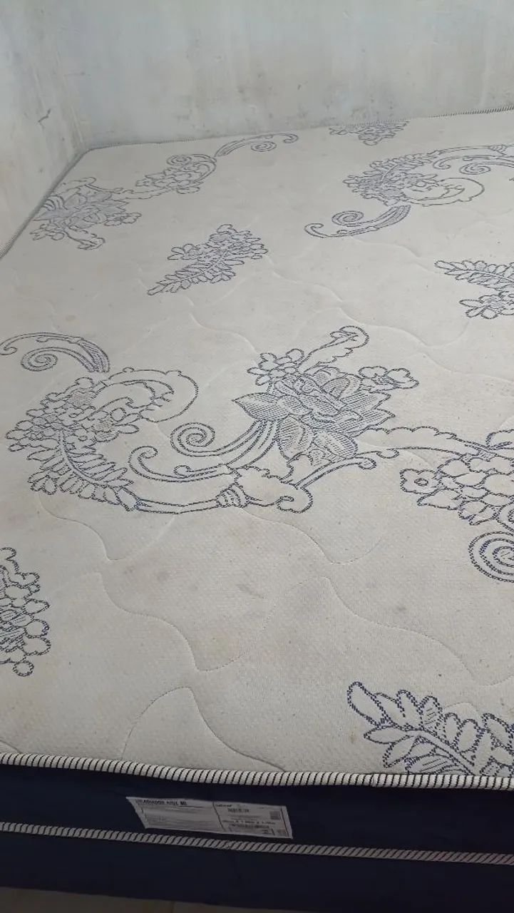 Vendo uma cama de casal 