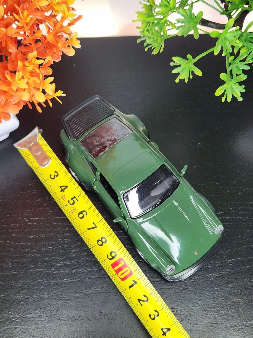 Miniatura Porsche 911 Turbo 1978 - Carrinho de Metal Colecionável  - Foto 4