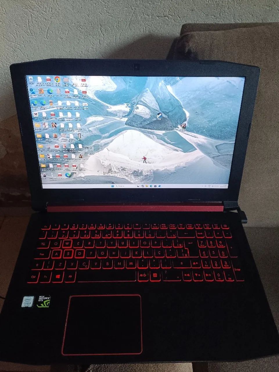 Notebook Acer Nitro 5 com Intel Core i5 e placa NVIDIA GeForce GTX