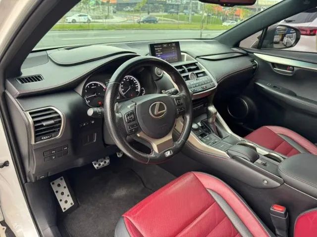 Lexus NX-200t F-sport 2.0 16V 238cv Aut., foto 10 de 20