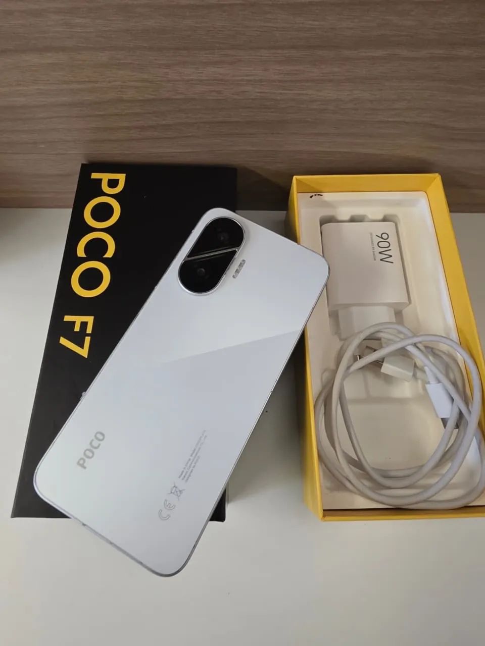 Poco F7 12/512GB* Completo, Bateria 100% 91 ciclos R$2199