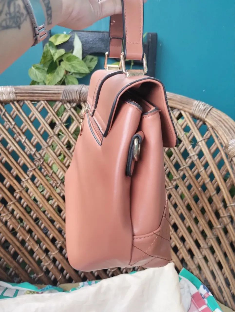 Bolsa feminina estilo executiva média  - Foto 2