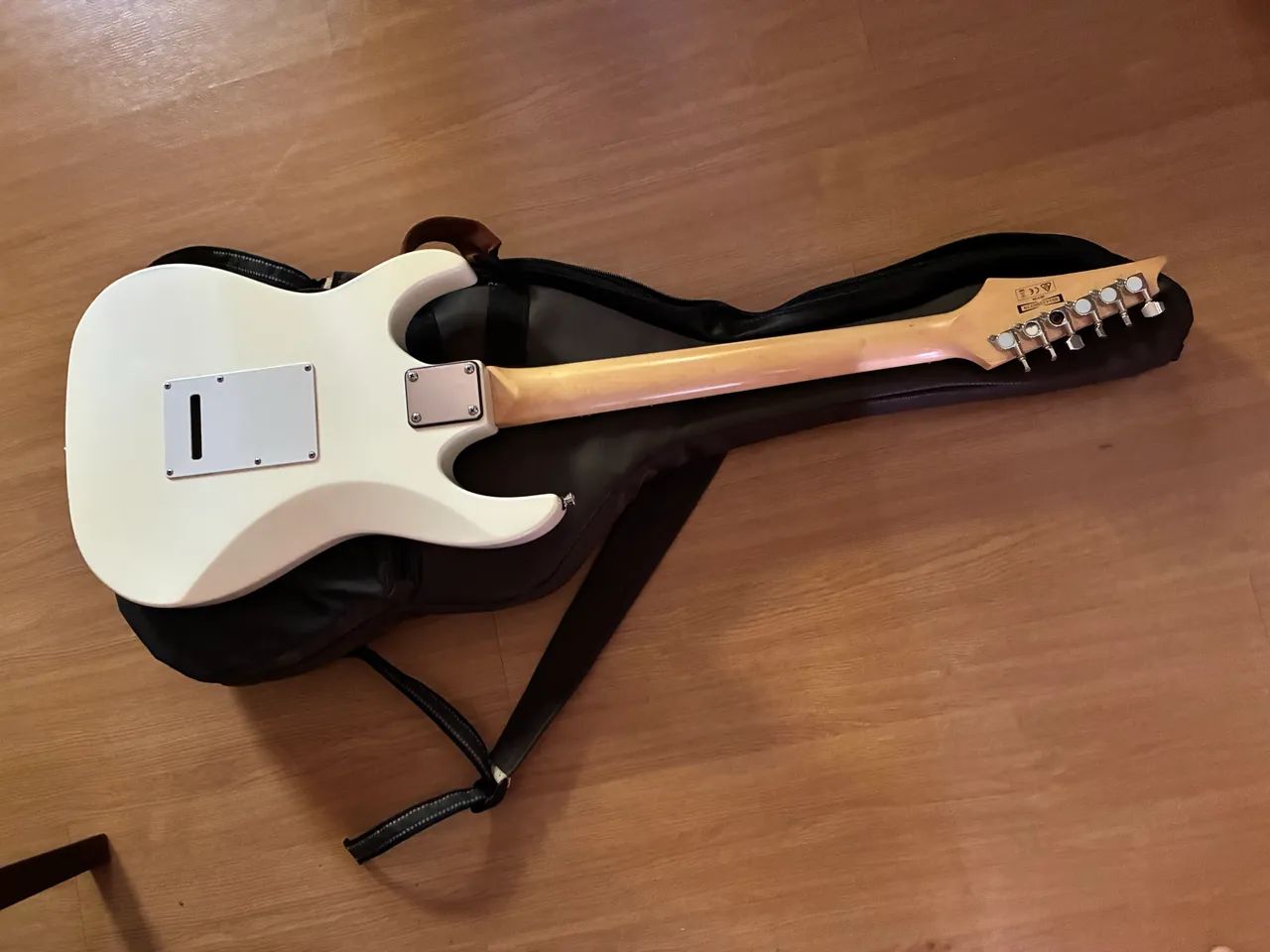 Guitarra Ibanez Gio + Bag - Foto 2