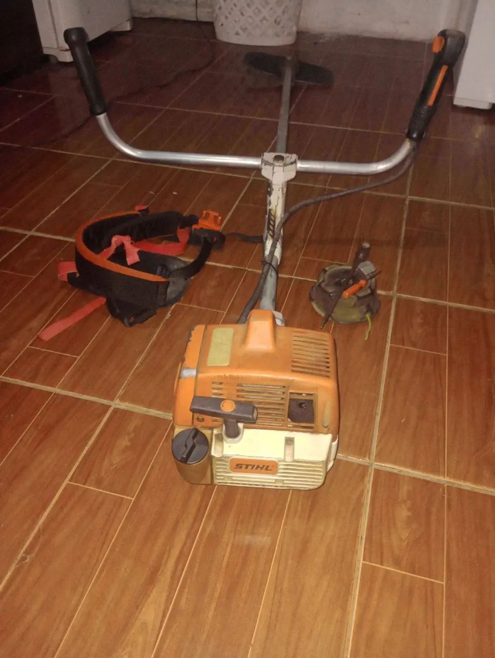 Vendo uma roçadeira Stihl 280