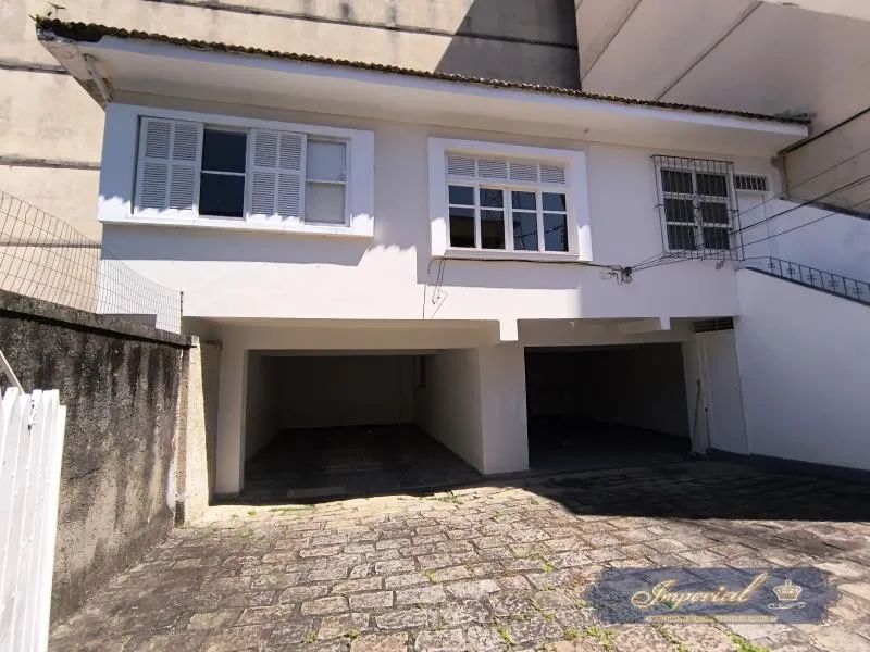 Casa- Petrópolis, Alto da Serra