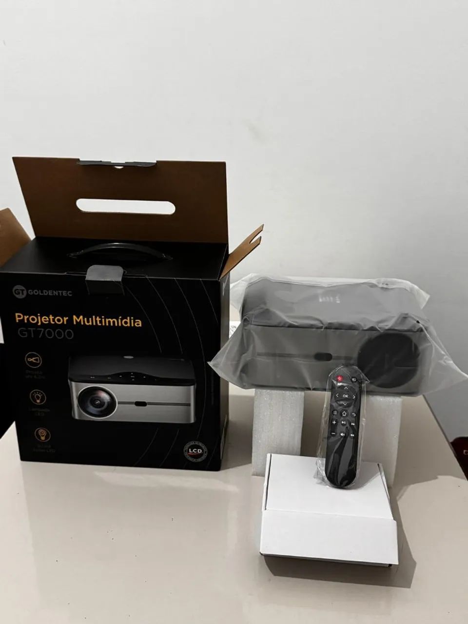 Projetor Goldentec GT7000 - NOVO - Foto 2