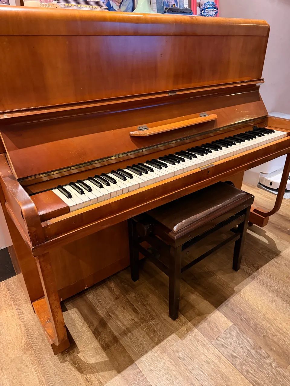 Piano acústico 