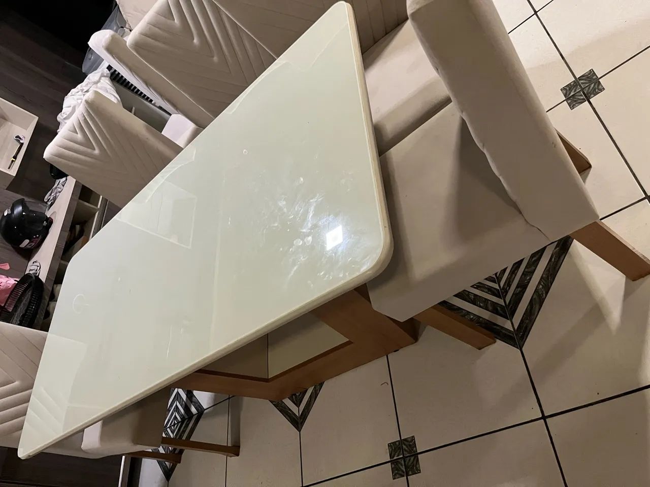 Mesa de vidro com 6 cadeiras  - Foto 4
