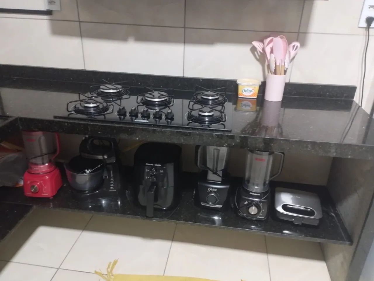Vendo casa com 3 quartos sendo uma suíte  - Foto 5