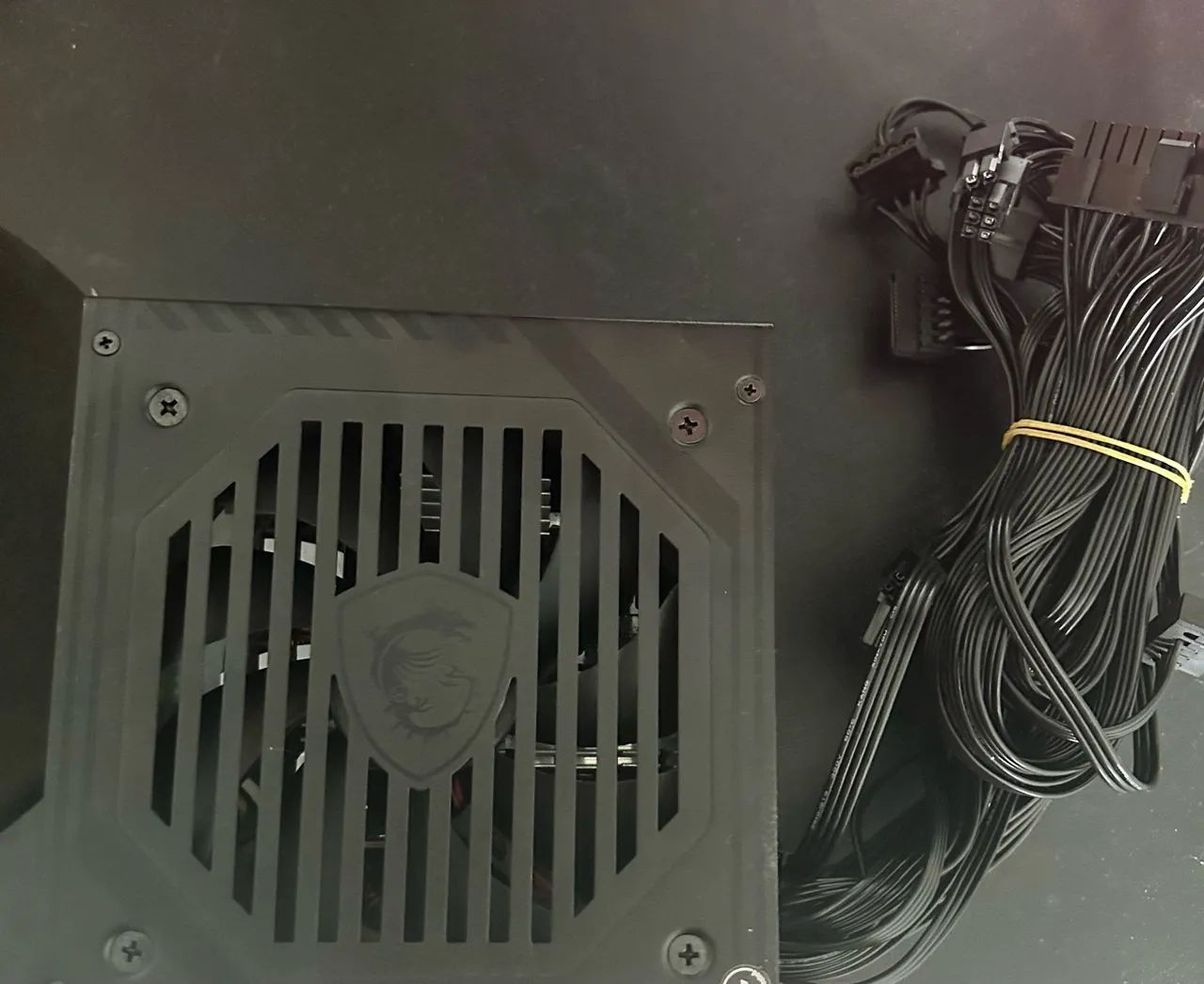 Fonte MSI 650W 80 plus bronze  - Foto 3