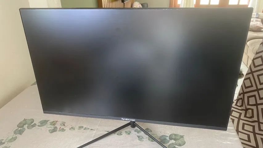 Monitores 24? e 25? - Neologic + LG Flatron - Ótimo Estado