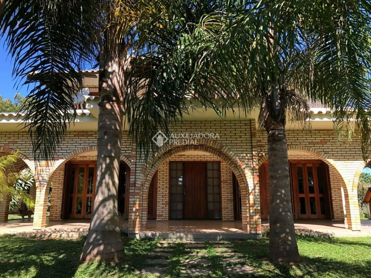Casa com 409m2 de área construída num terreno com 1.225 metros quadrados . - Foto 4