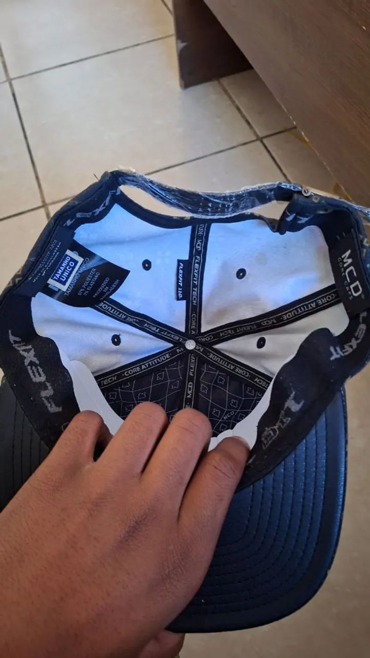 VENDO O BONÉ MCD ORIGINAL com o plástico do fitão - Foto 2