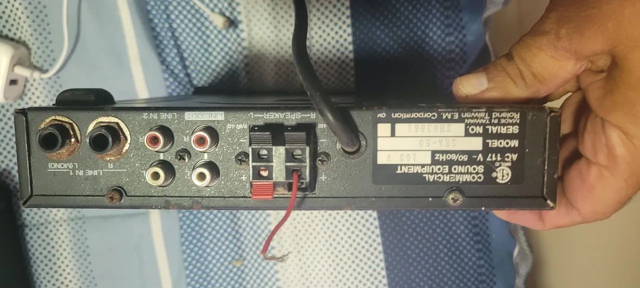 Amplificador Roland  - Foto 2