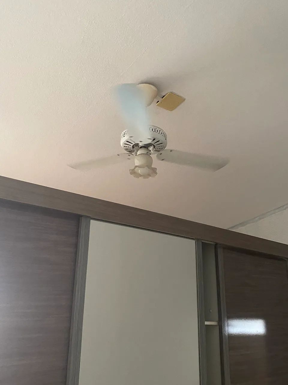 Ventilador de teto 