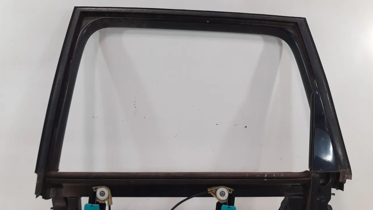 Moldura Máquina Vidro Traseira Esquerda Vw Touareg 08 A 2014 - Foto 2