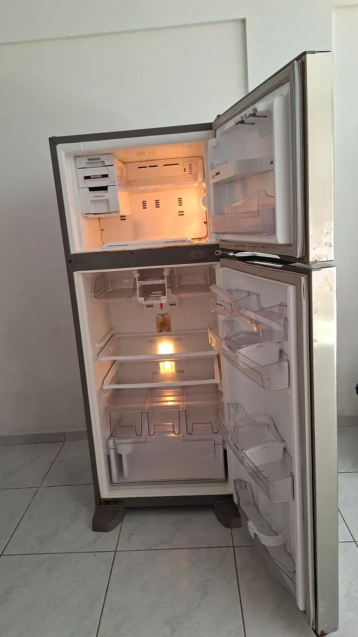 Geladeira Brastemp COM DEFEITO!